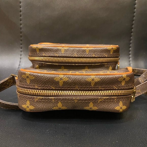 Louis Vuitton monogram Amazone crossbody bag - Picture 4 of 15